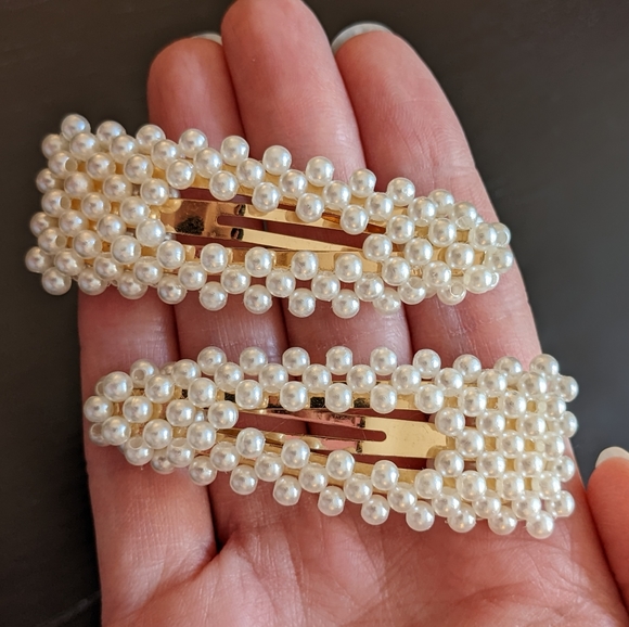 Olive + Piper Pearlized Bead Hair Clips (Set of 2) - Picture 4 of 5